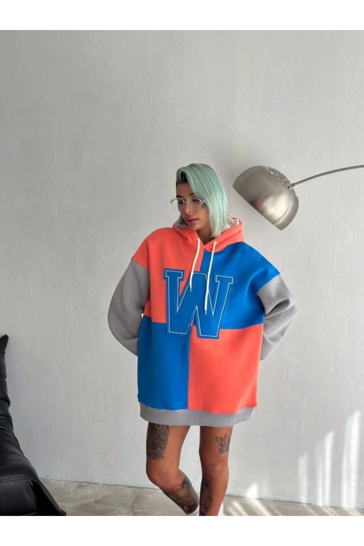 W Nakış İşlemeli Kapüşonlu Sweatshirt - Mavi